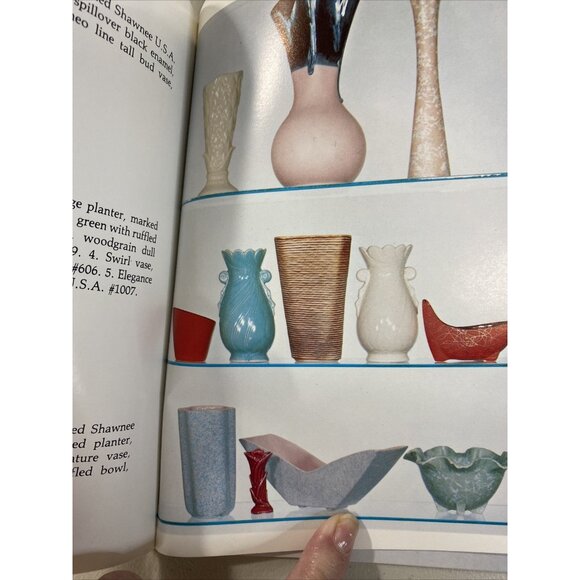 Shawnee Potter Illustrated Value Guide by Delores Simon 1977 - Picture 4 of 8